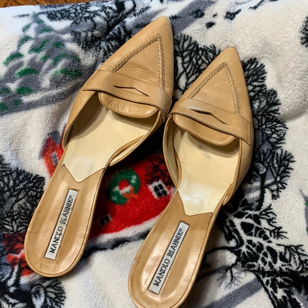 Kitten heels tan loafers